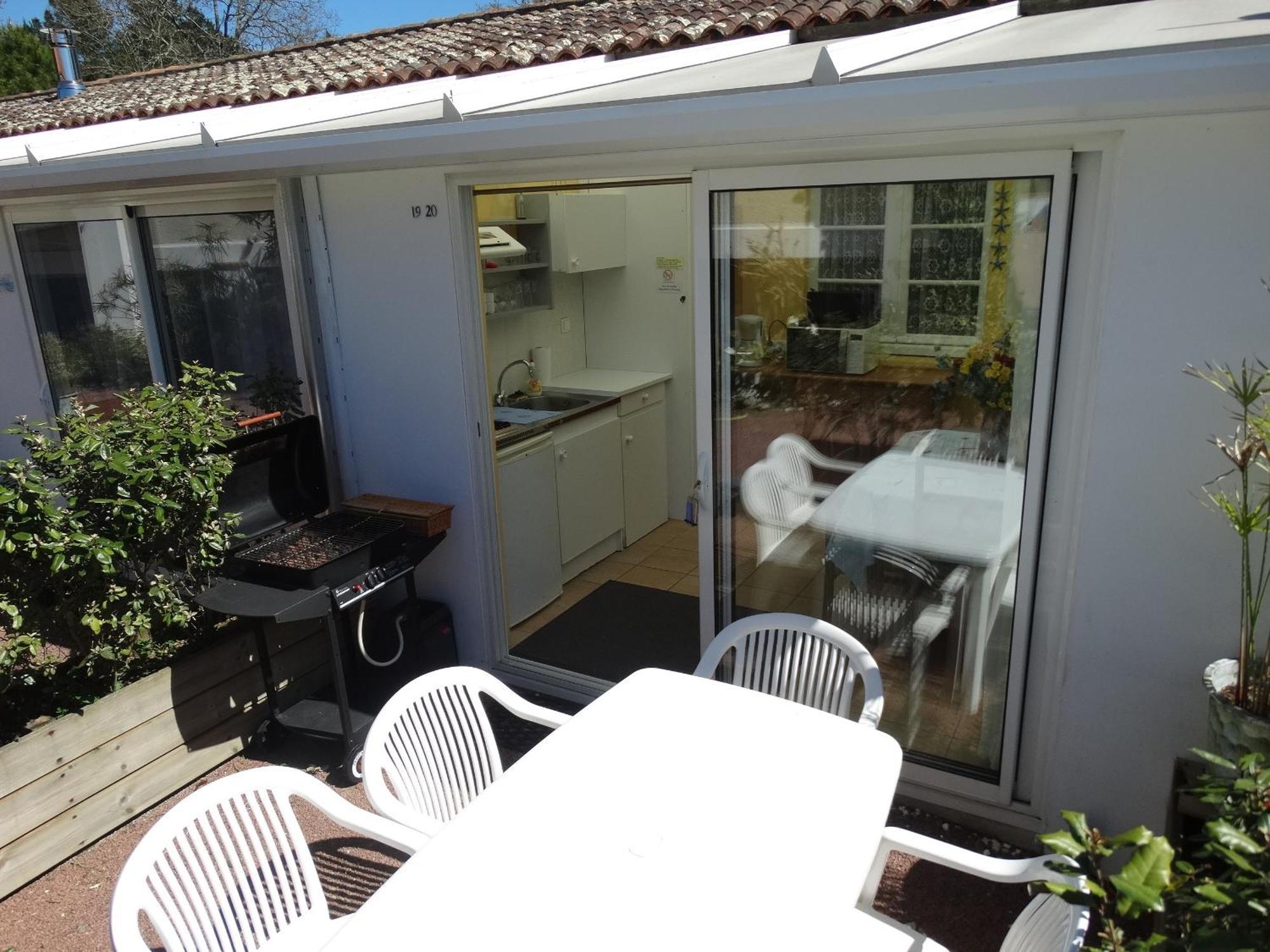 Residence Fleur Des Pins - Gites & Chambres D'Hotes Saint-Georges-d'Oleron Room photo